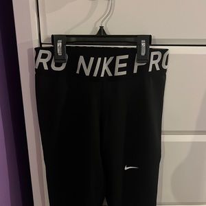 Small Nike leggings